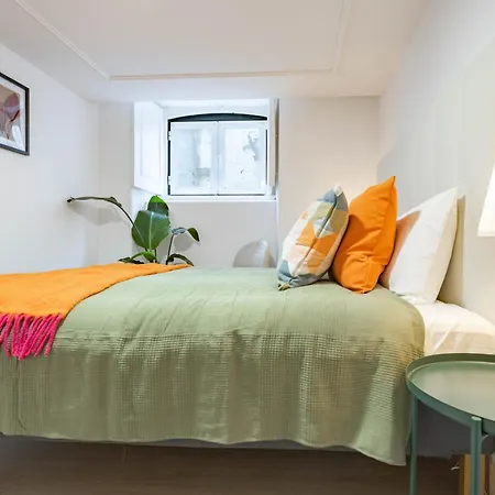 Apartamento Modern 4 Bedroom Haven Sleeps 10 Lisboa