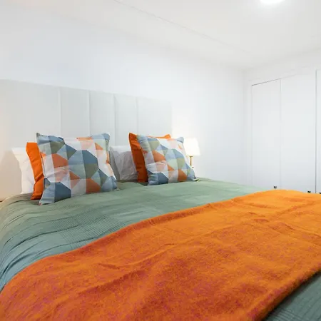 Apartamento Modern 4 Bedroom Haven Sleeps 10 *