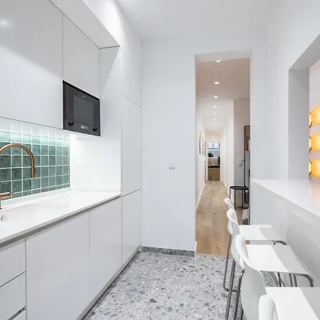 Modern 4 Bedroom Haven Sleeps 10 Apartamento