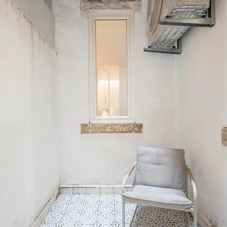 Modern 4 Bedroom Haven Sleeps 10 Lisboa