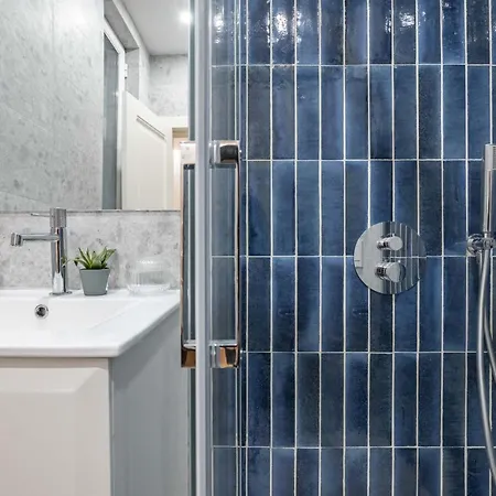 Modern 4 Bedroom Haven Sleeps 10 Apartamento Lisboa