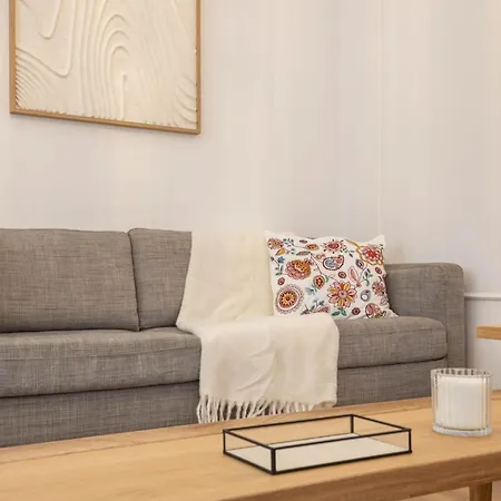 Modern 4 Bedroom Haven Sleeps 10 شقة *