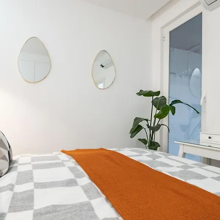 Modern 4 Bedroom Haven Sleeps 10 Lisboa