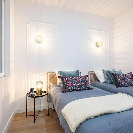 Modern 4 Bedroom Haven Sleeps 10