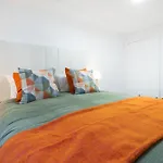 شقة Modern 4 Bedroom Haven Sleeps 10 *