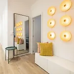 Modern 4 Bedroom Haven Sleeps 10