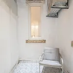 Modern 4 Bedroom Haven Sleeps 10 Лиссабон